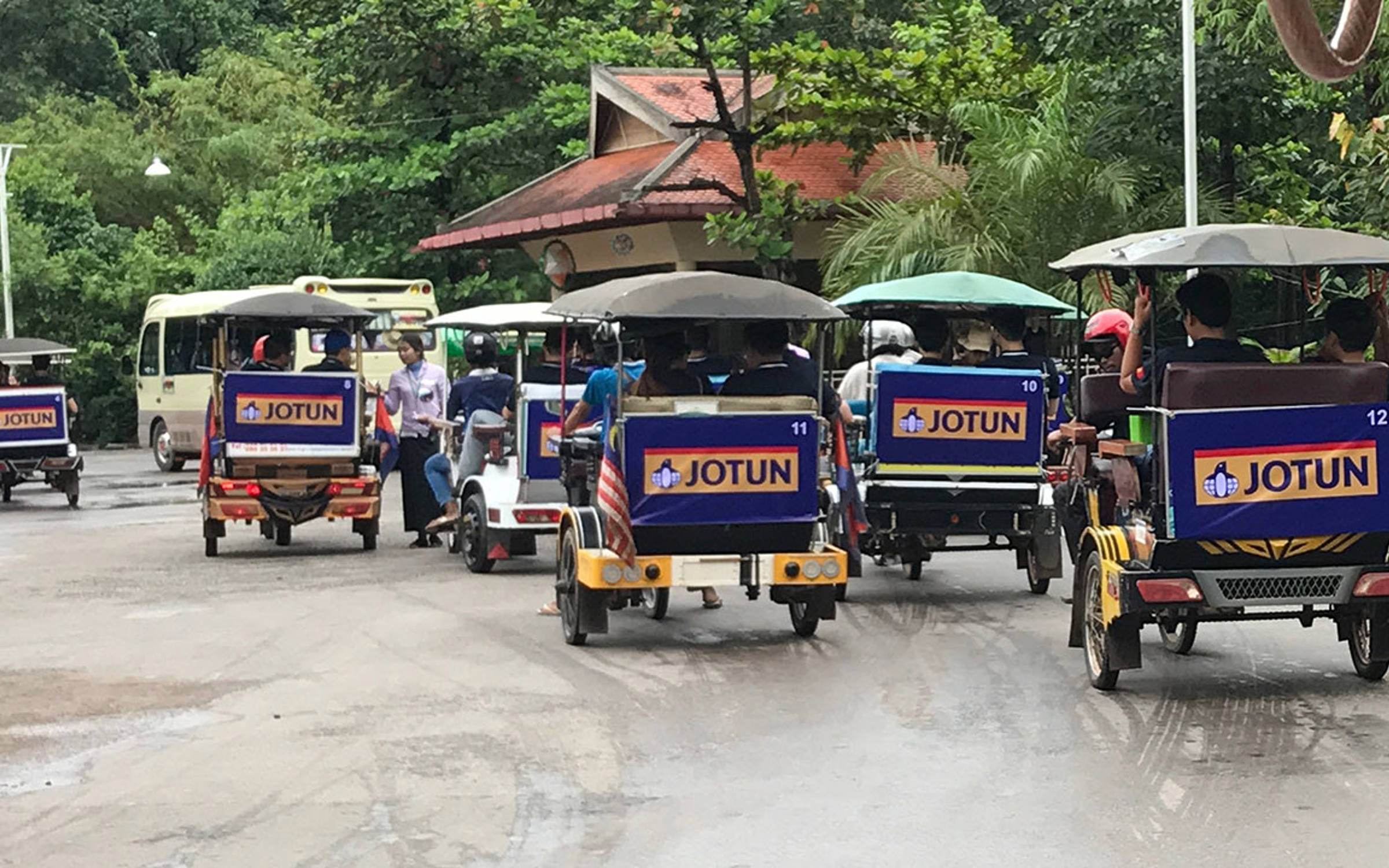 Jotun tuk tuk in Cambodia.